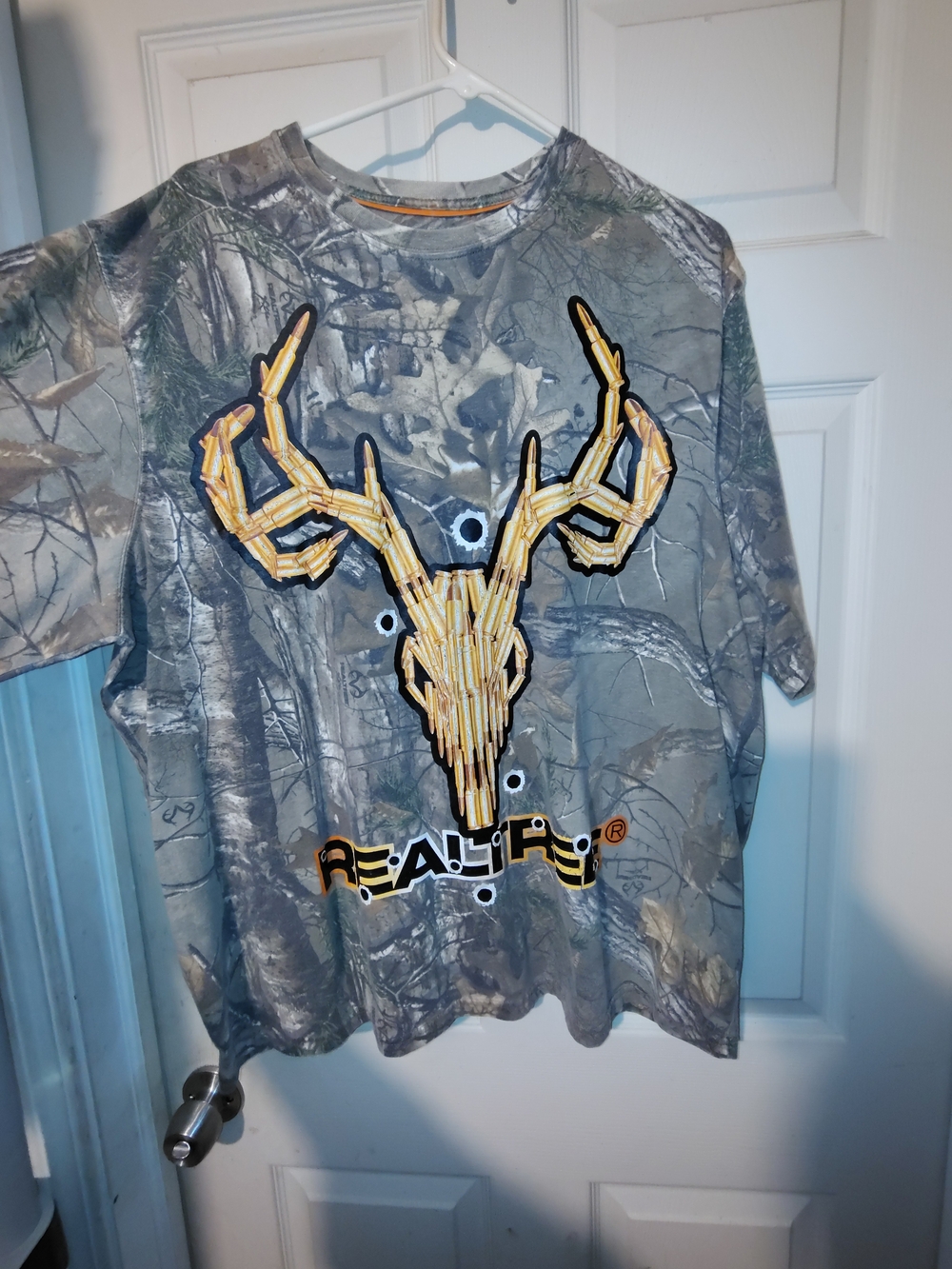 Realtree Men’s Grey Camo Short Sleeve Graphic Tee